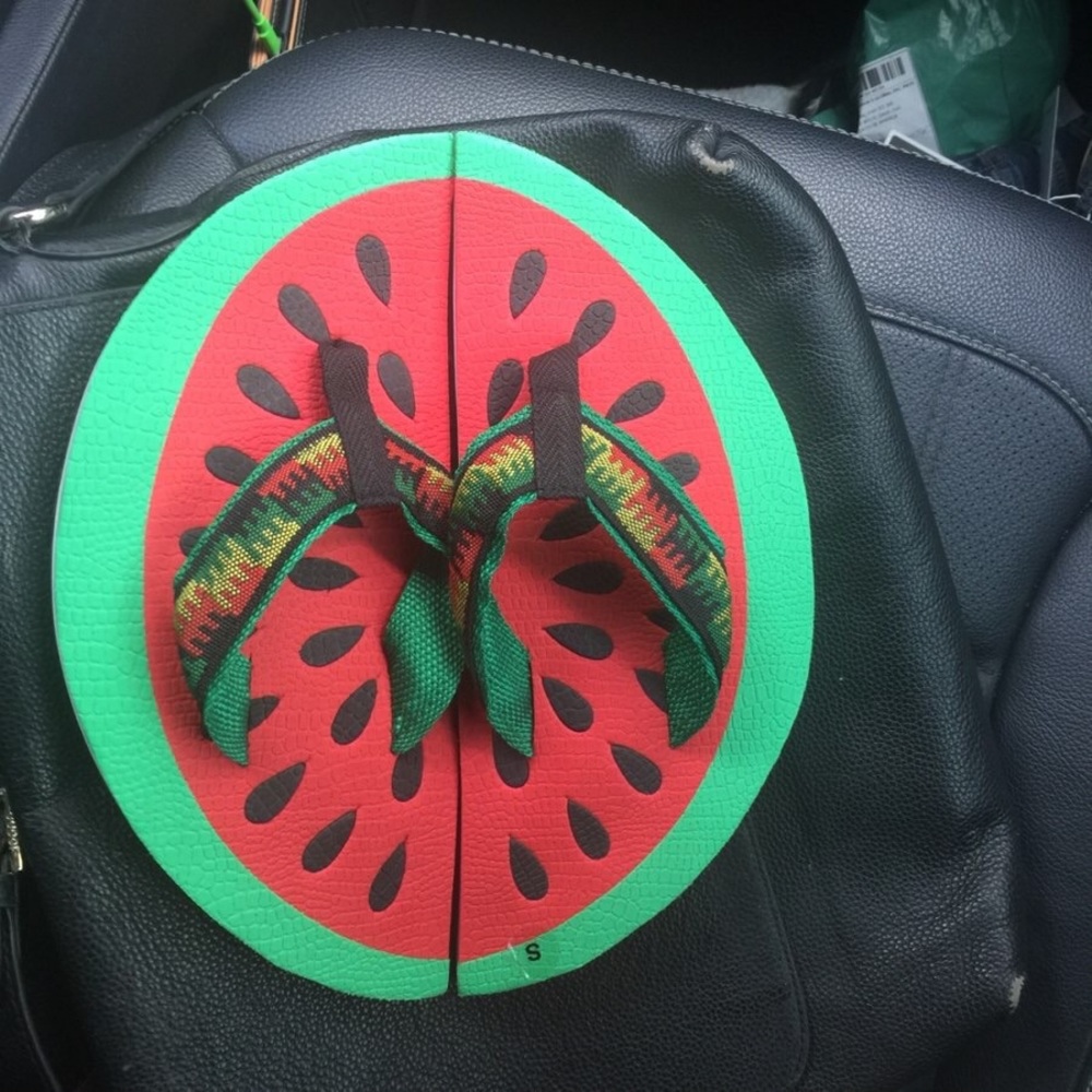 WATER MELON SHOES  Flip Flops  
Size use "M"